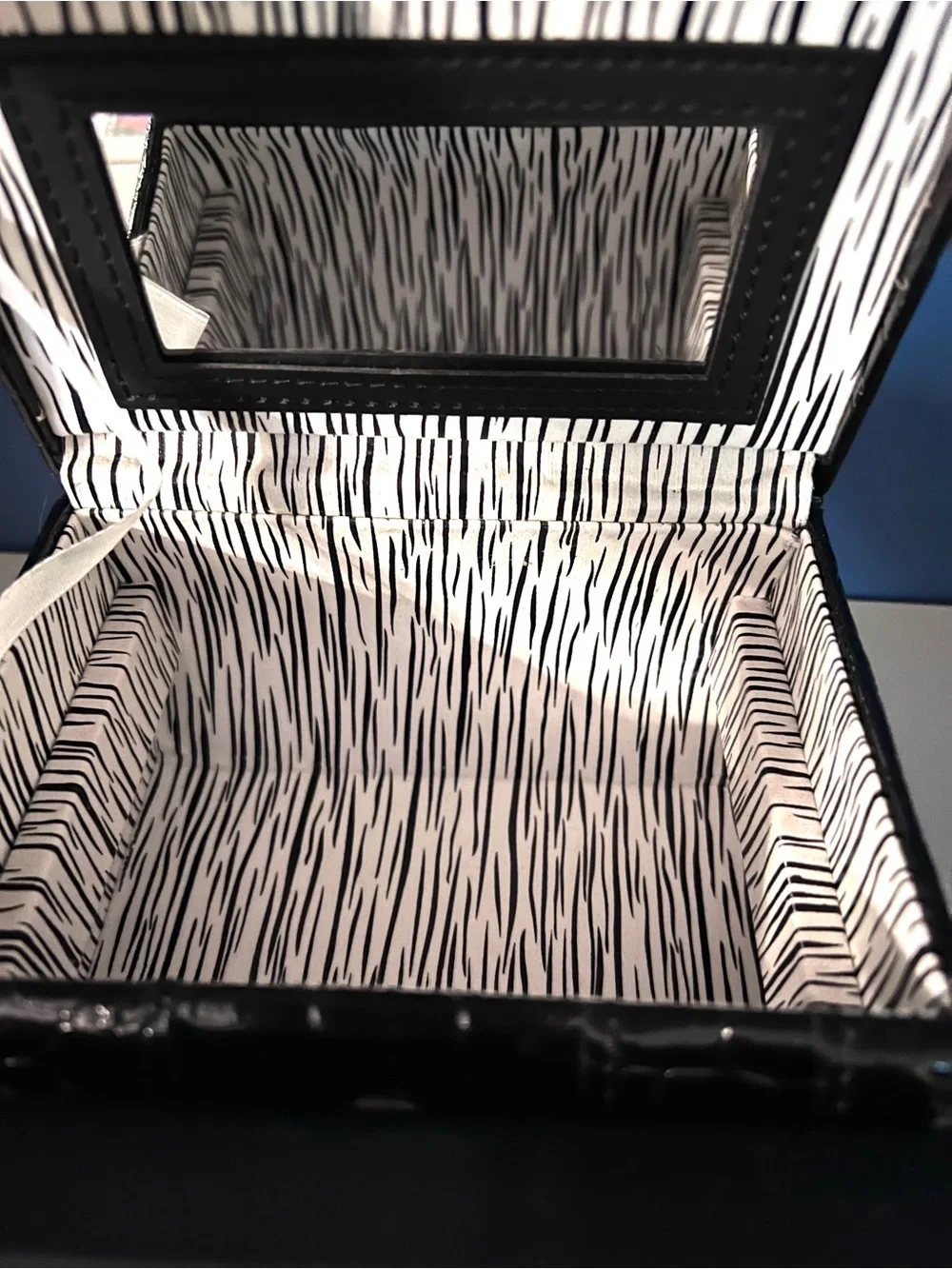 Black Faux-Croc Travel Barrel Jewelry Box with Zebra Lining